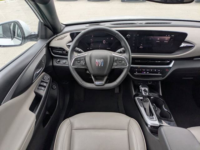 Used 2025 Buick Envista Avenir FWD image 17
