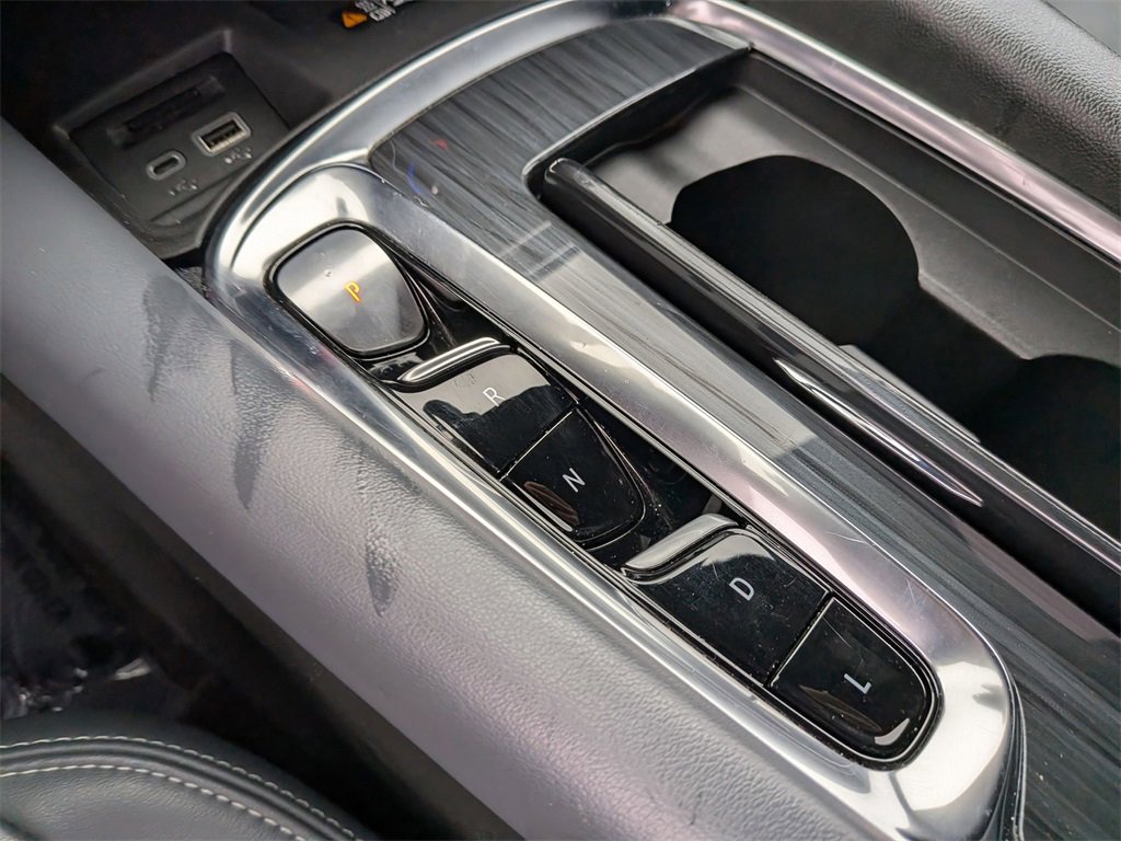 Used 2024 Buick Enclave Premium image 19