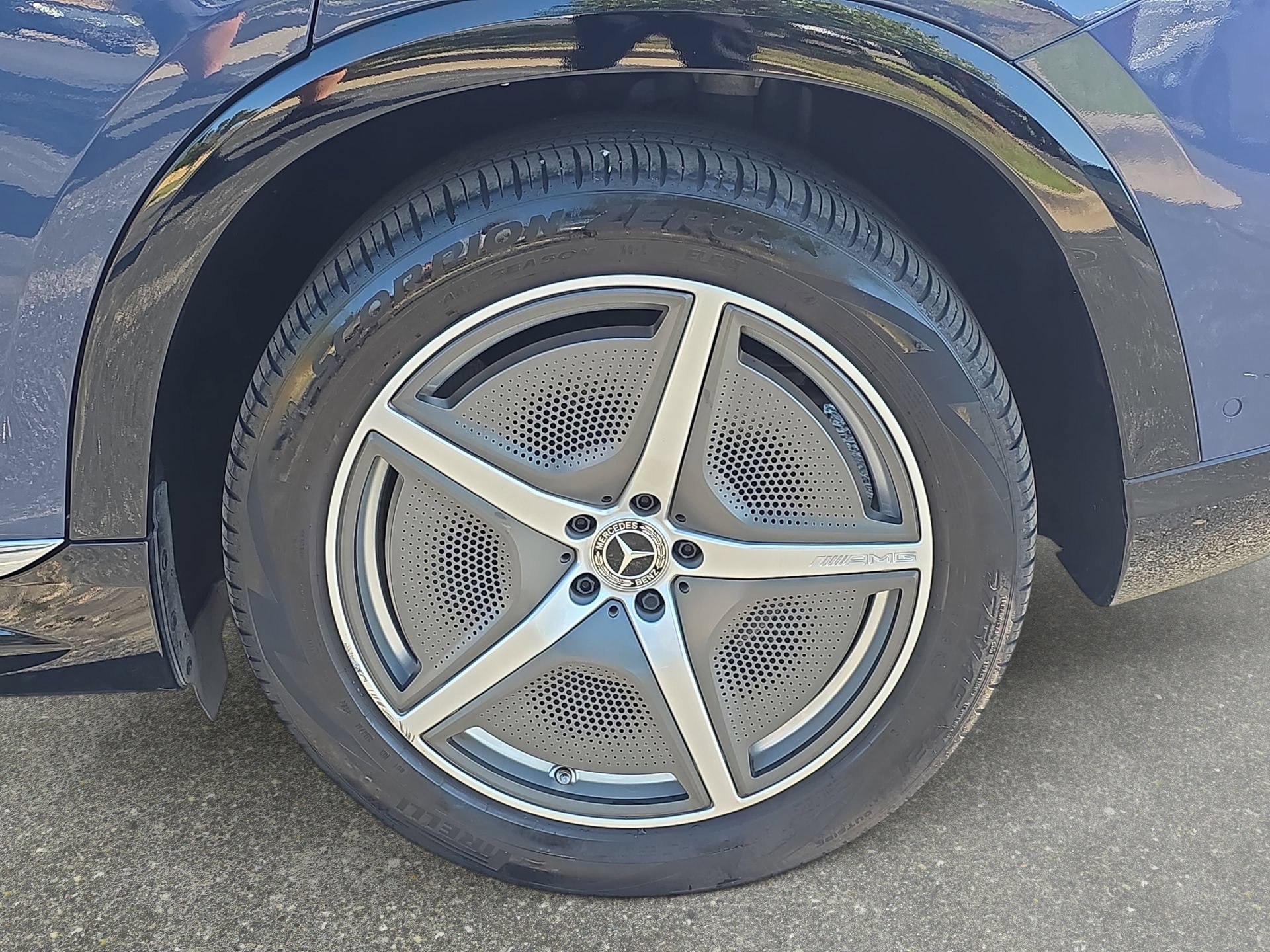 Certified 2023 Mercedes-Benz EQS 580 4MATIC SUV image 32