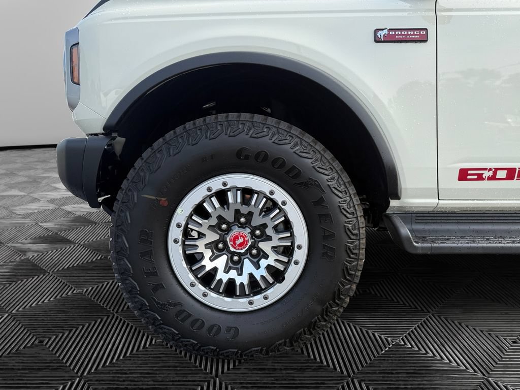 New 2026 Ford Bronco Outer Banks w/ Sasquatch Package AWD/4WD image 14