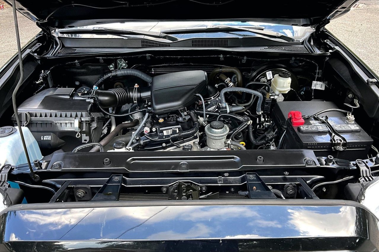 Used 2023 Toyota Tacoma SR5 RWD image 29