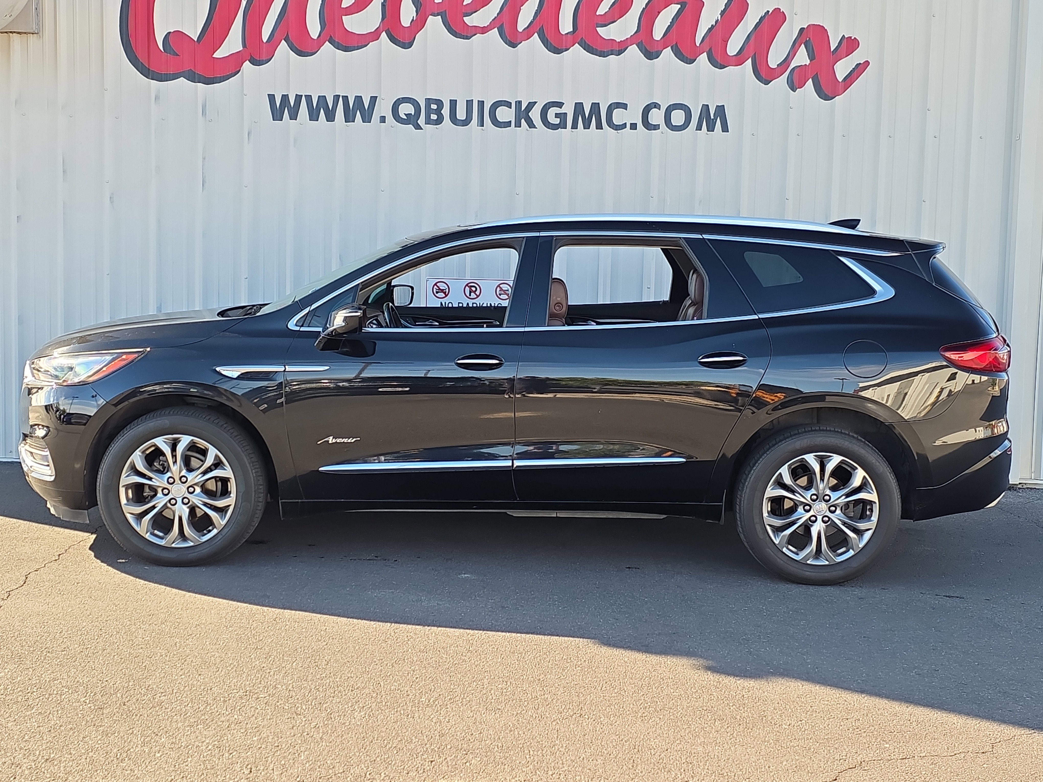 Used 2021 Buick Enclave Avenir w/ Avenir Technology Package image 4