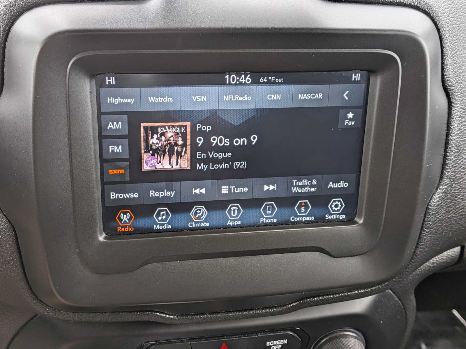 Certified 2020 Jeep Renegade Latitude FWD image 26