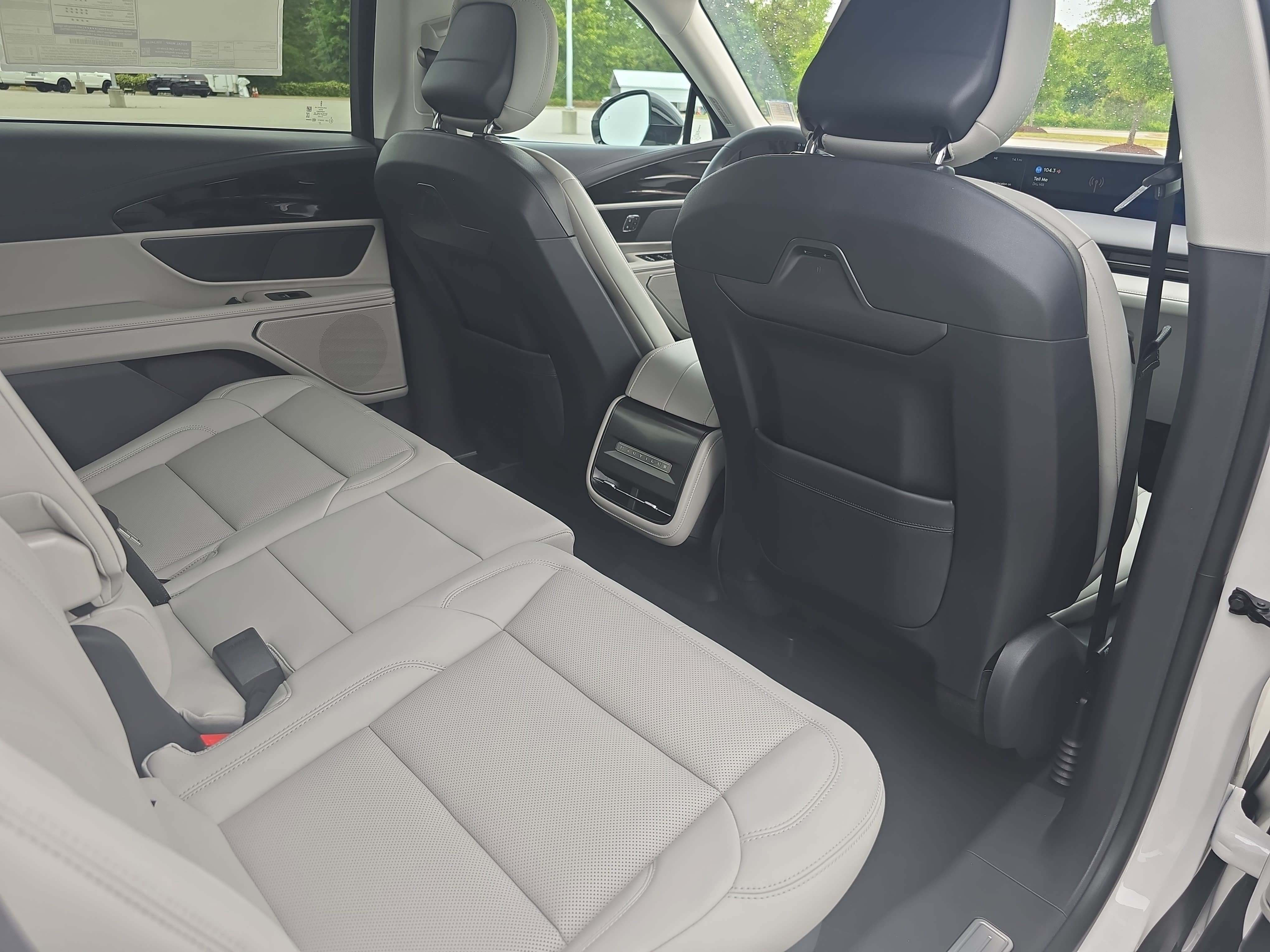 New 2026 Lincoln Nautilus Premier AWD/4WD image 11