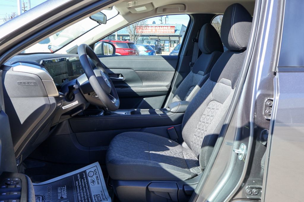 Certified 2025 Nissan Kicks SV image 7