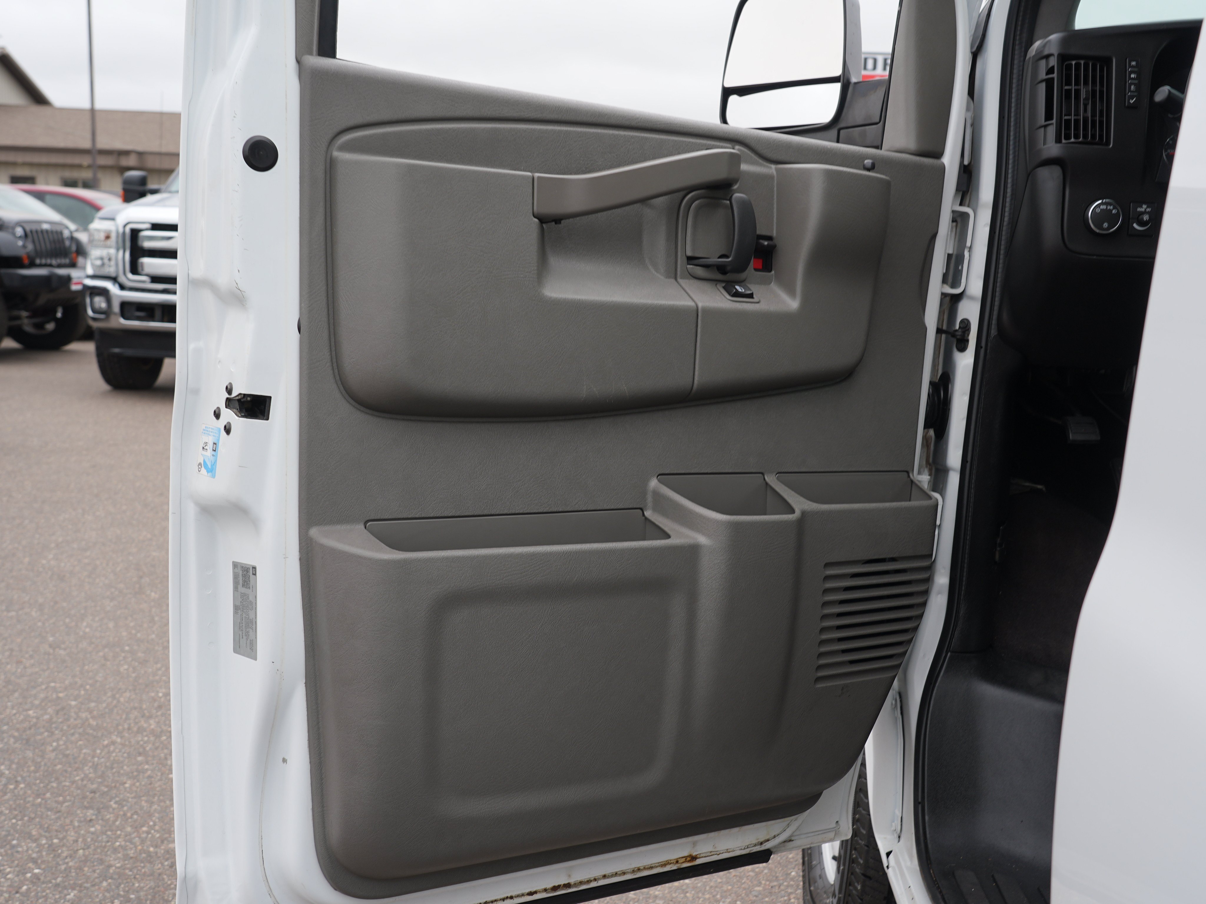 Used 2019 Chevrolet Express 3500 LT w/ LT Preferred Equipment Group RWD image 14