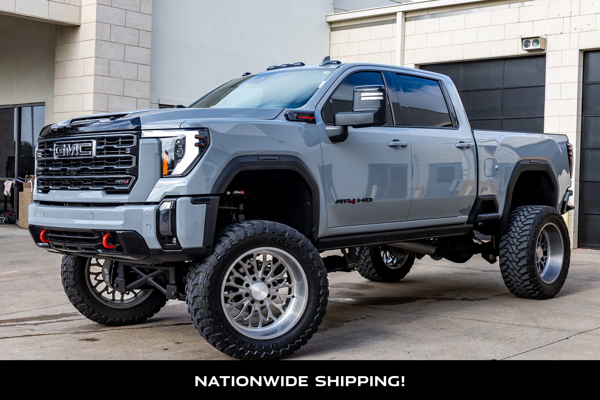 Used 2024 GMC Sierra 2500 AT4 w/ AT4 Premium Plus Package image 4