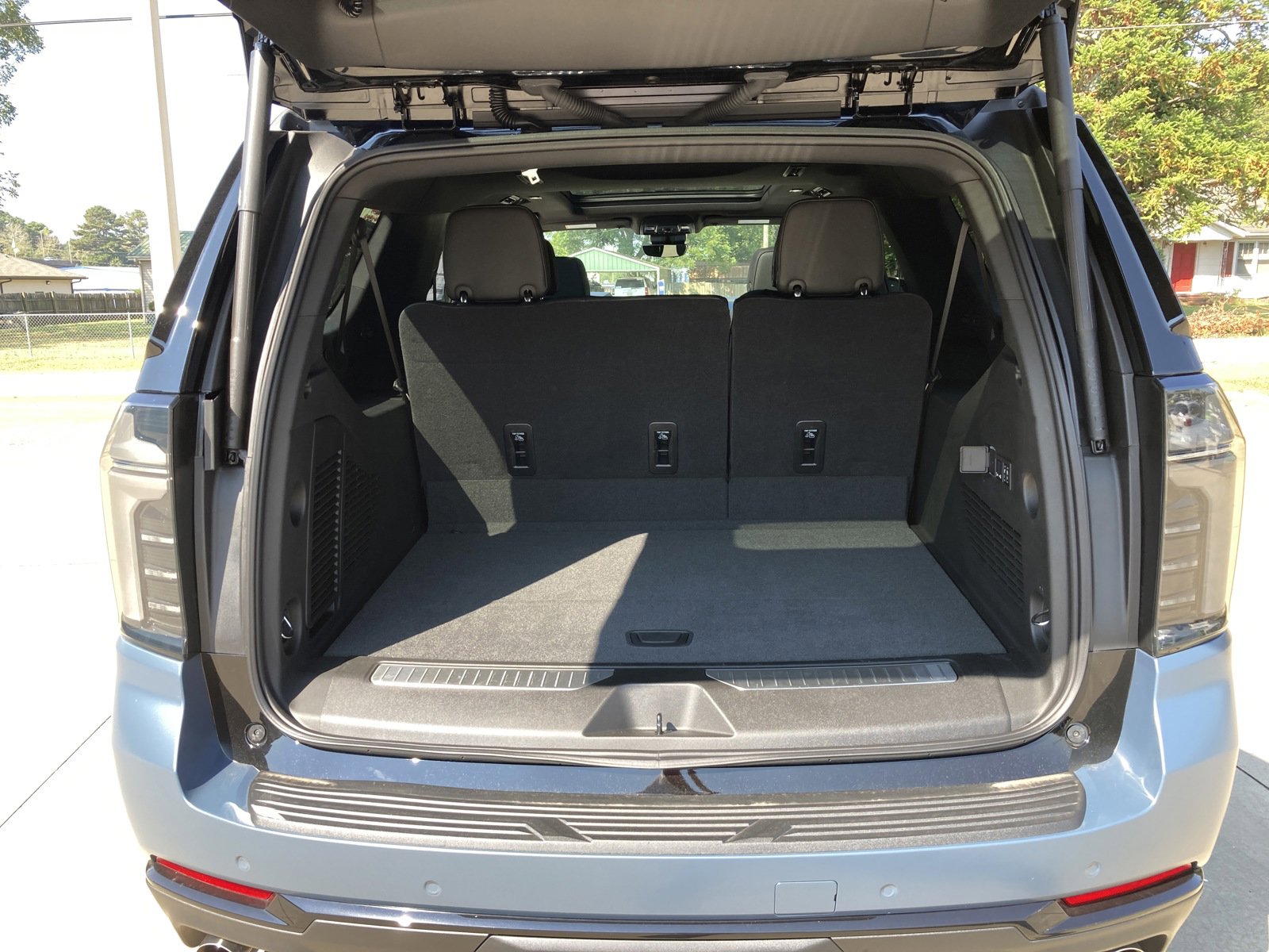 New 2025 Chevrolet Suburban RST w/ Advanced Technology Package image 20