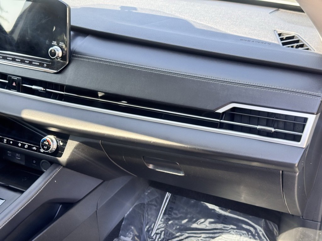 Used 2023 Mitsubishi Outlander 4WD image 28