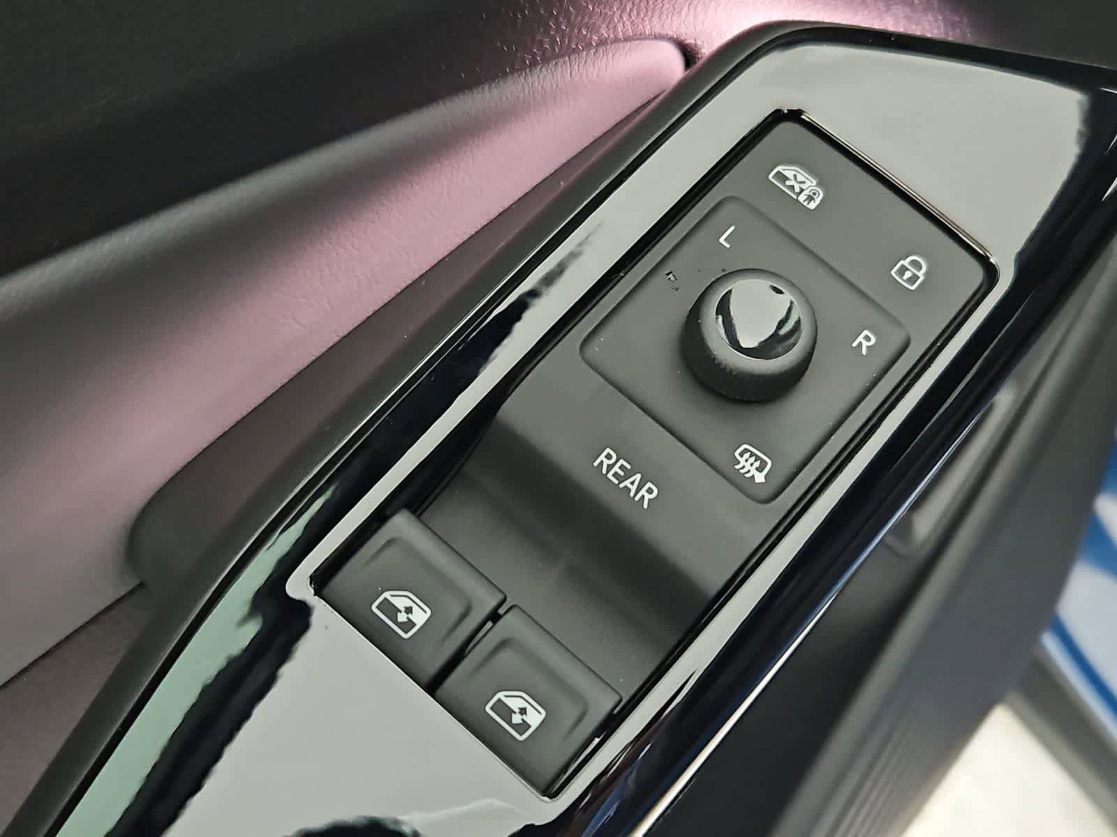 New 2025 Volkswagen ID.4 Pro S AWD/4WD image 17