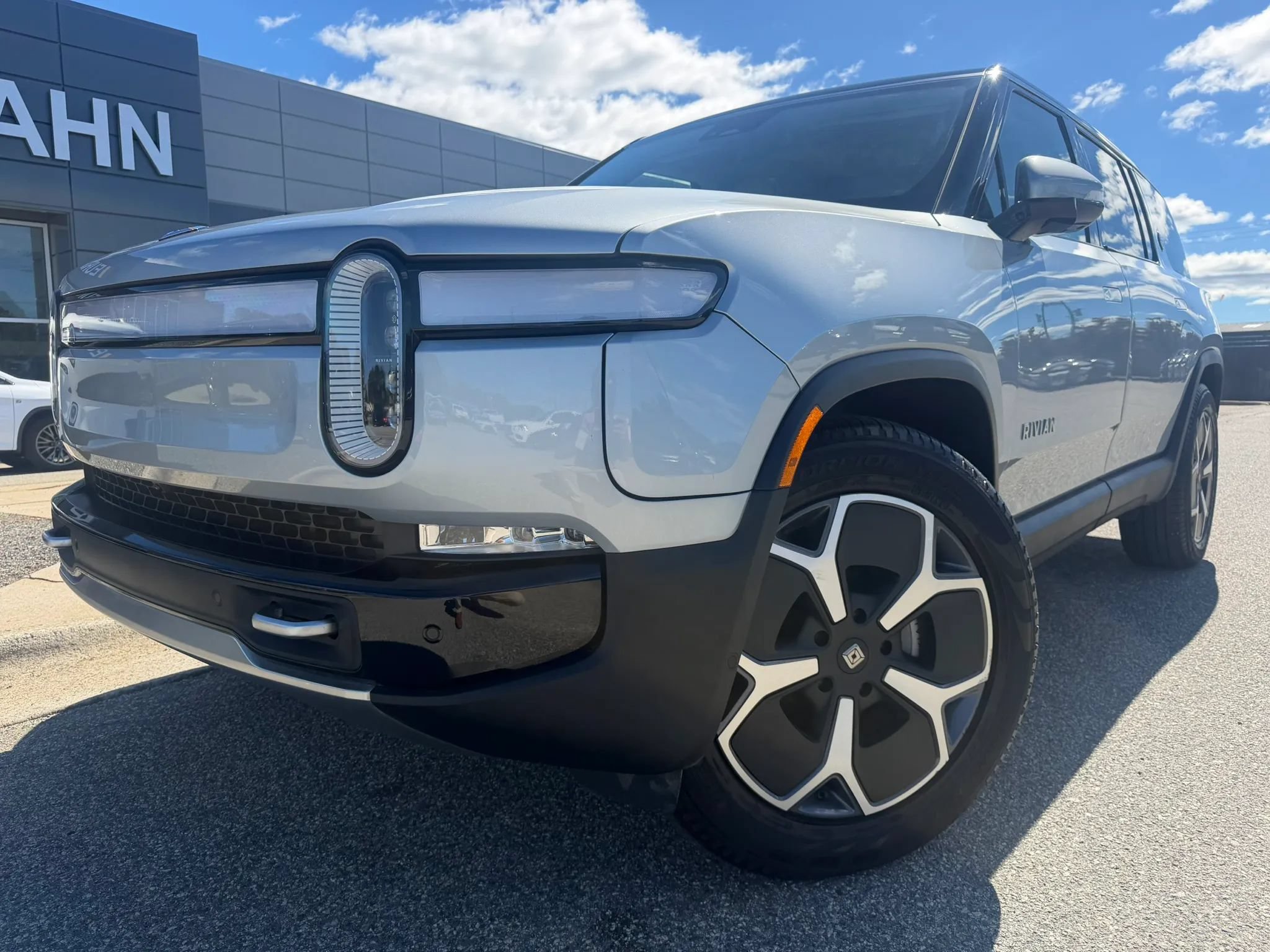 Used 2024 Rivian R1S Adventure Dual