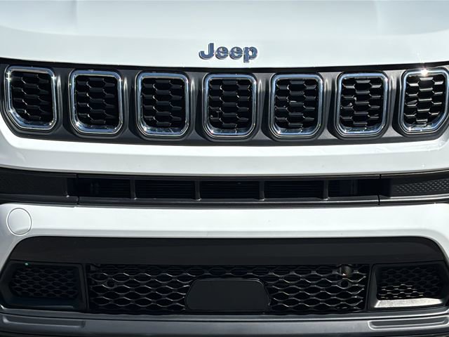 Used 2024 Jeep Compass Sport image 9