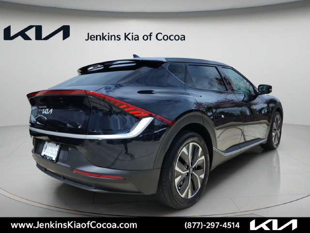 Certified 2024 Kia EV6 Light RWD image 5