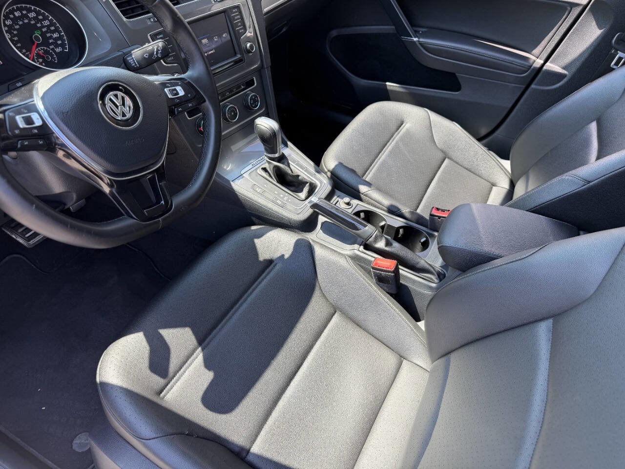 Used 2017 Volkswagen Golf Alltrack S AWD/4WD image 18