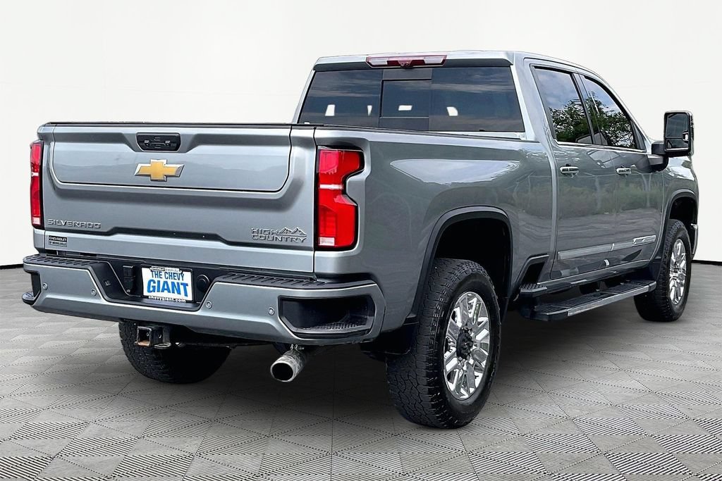 Used 2024 Chevrolet Silverado 2500 High Country w/ High Country Premium Package AWD/4WD image 6
