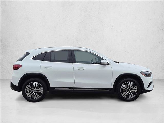 Used 2025 Mercedes-Benz GLA 250 4MATIC image 4