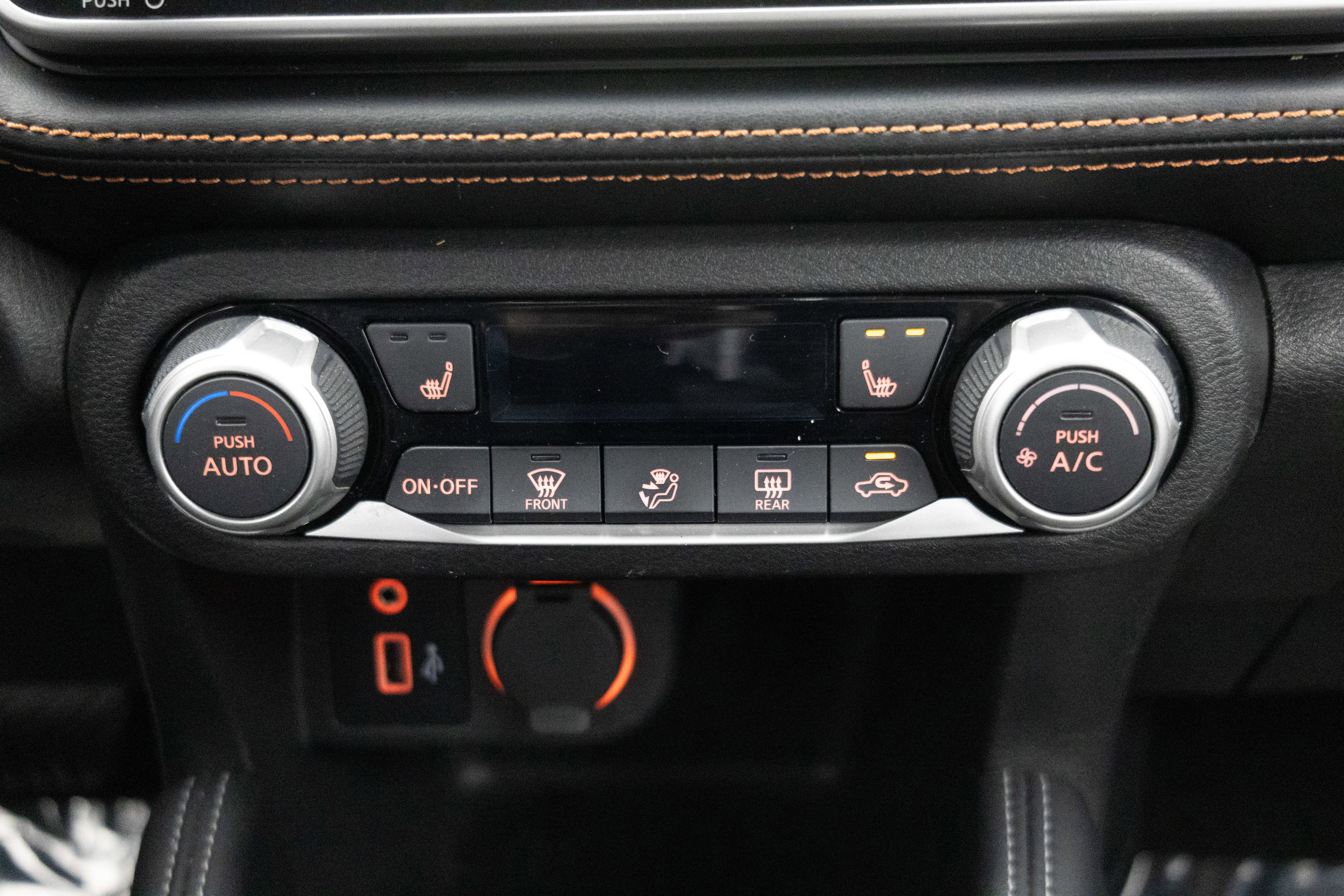 Used 2020 Nissan Kicks SR w/ SR Premium Package image 31