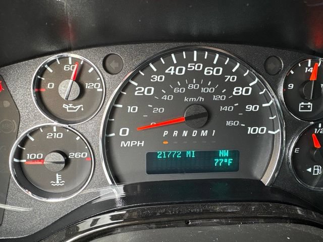 Used 2023 Chevrolet Express 2500 RWD image 29
