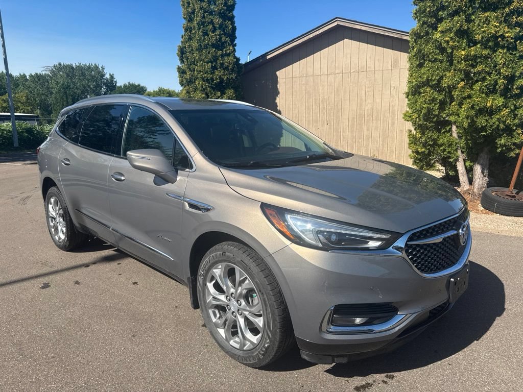 Used 2018 Buick Enclave Avenir w/ Avenir Technology Package AWD/4WD image 4