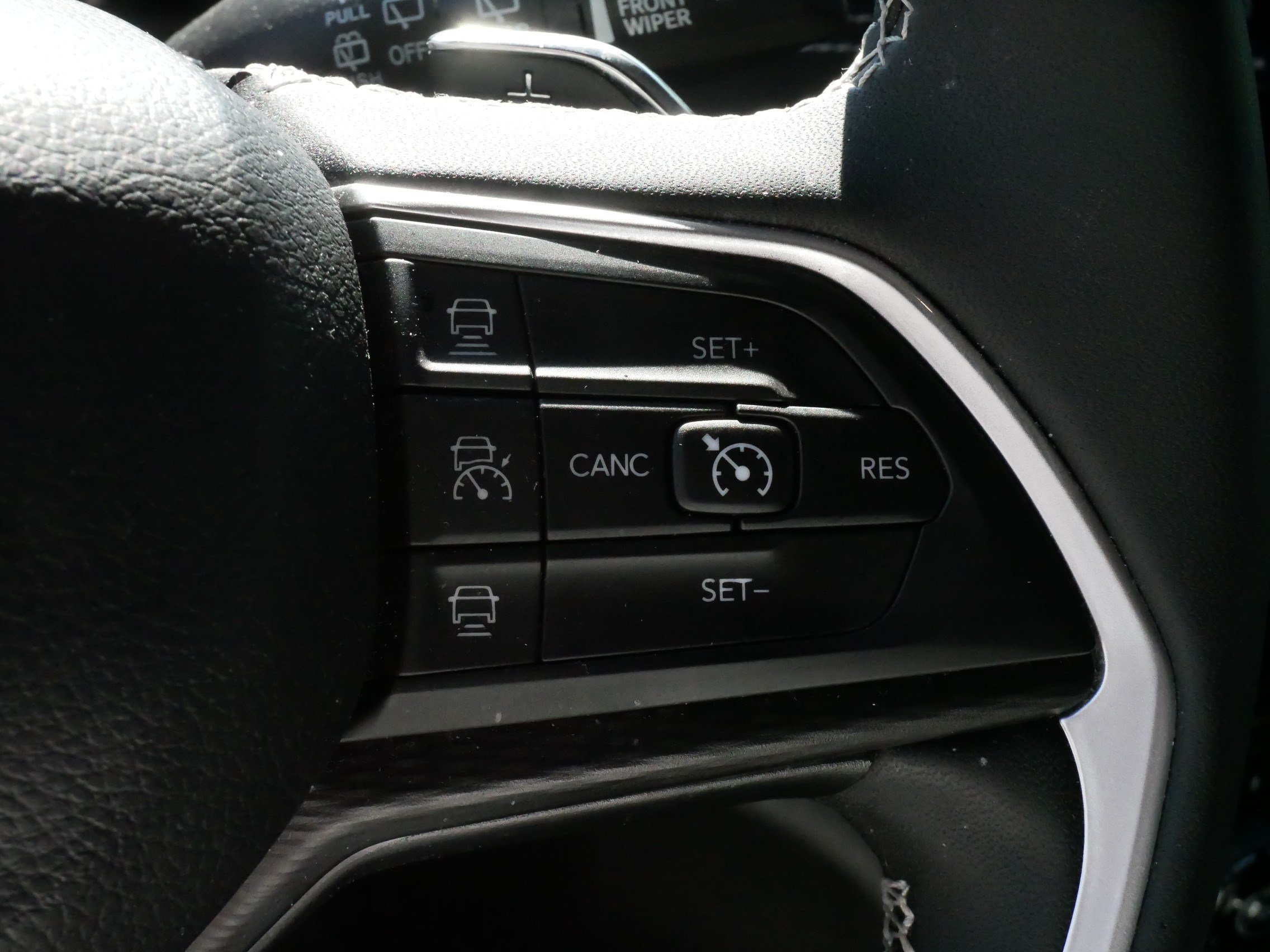 Used 2023 Jeep Grand Cherokee Altitude AWD/4WD image 26