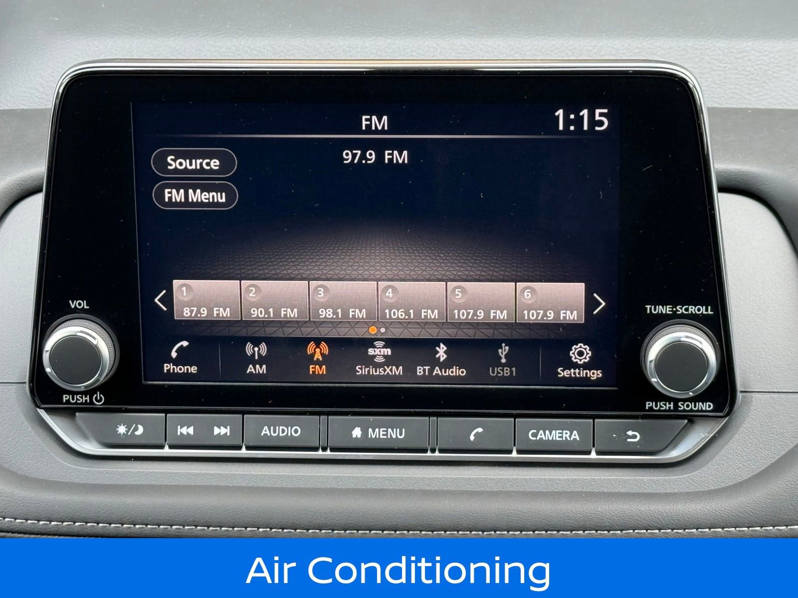 Certified 2025 Nissan Rogue SV image 19