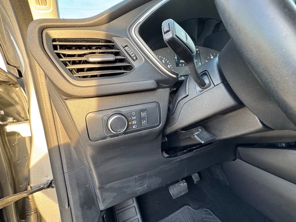 Used 2022 Ford Escape SE w/ Cold Weather Package image 22