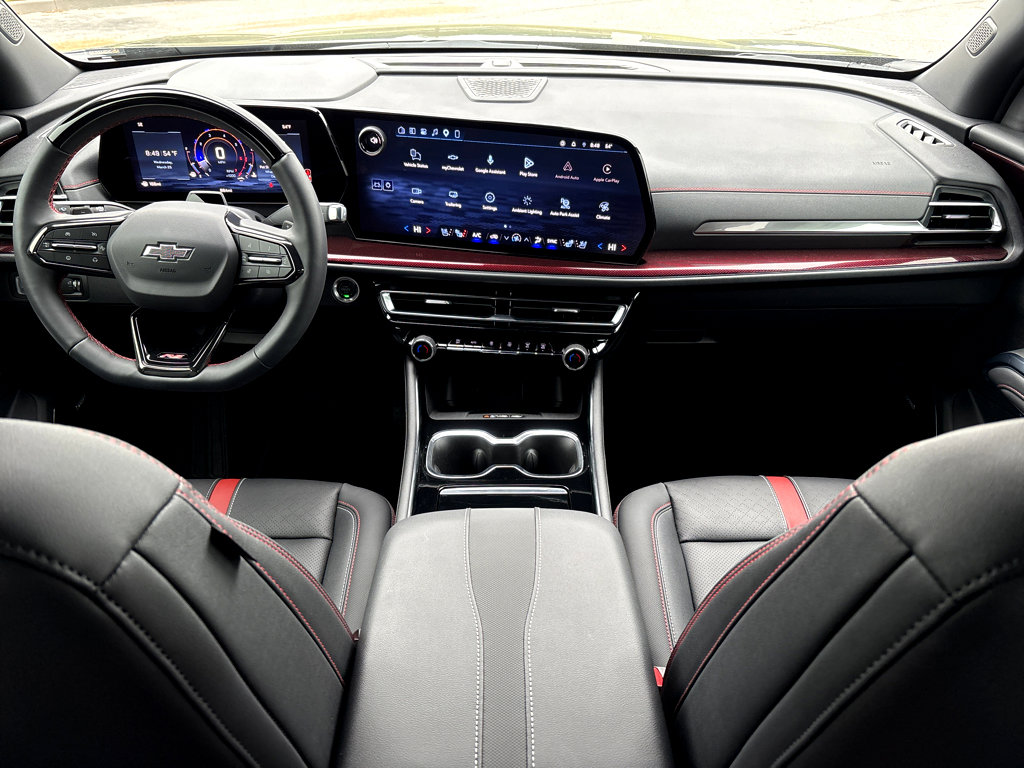 Used 2026 Chevrolet Traverse RS image 4