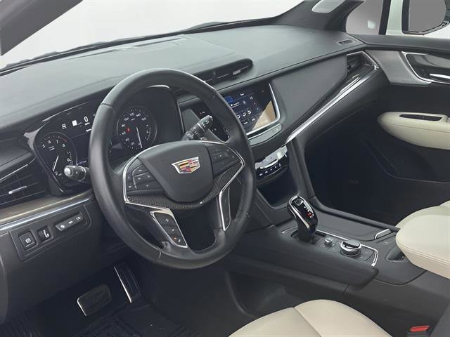 Certified 2022 Cadillac XT5 Sportv w/ Technology Package image 11