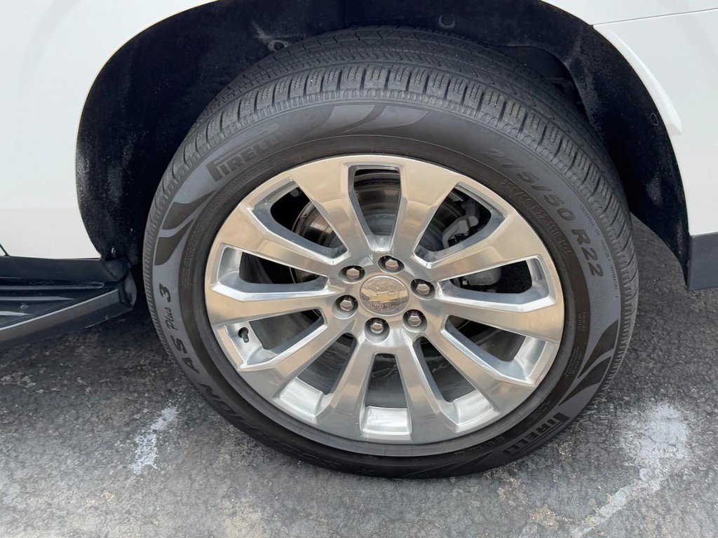 Used 2021 Chevrolet Suburban Premier w/ Premium Package image 5