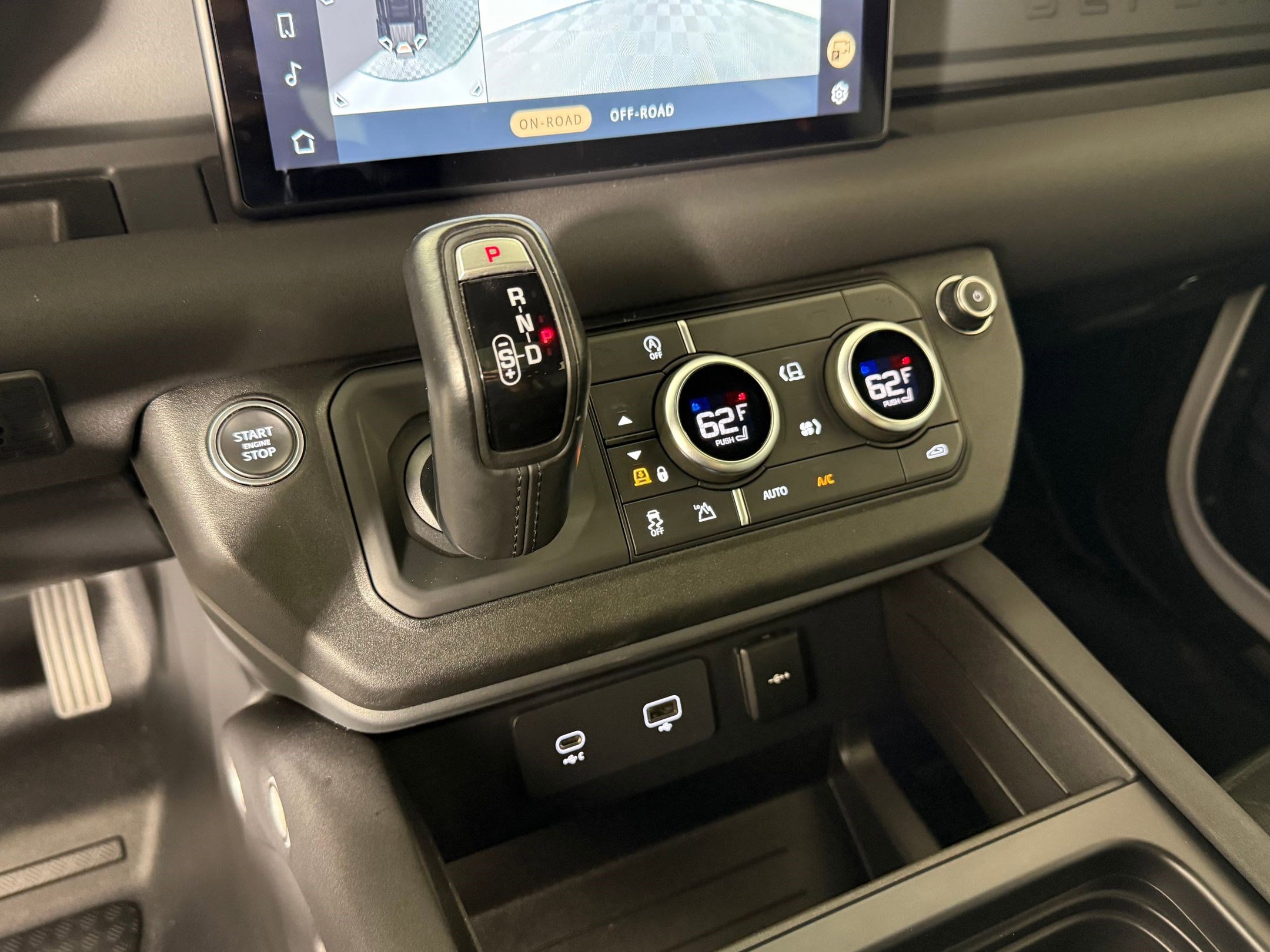 Used 2023 Land Rover Defender 110 X-Dynamic SE image 18