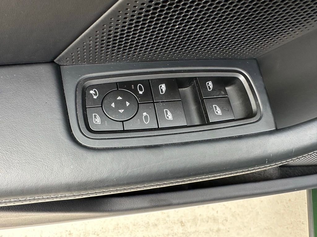 Used 2025 Porsche Taycan 4S image 20