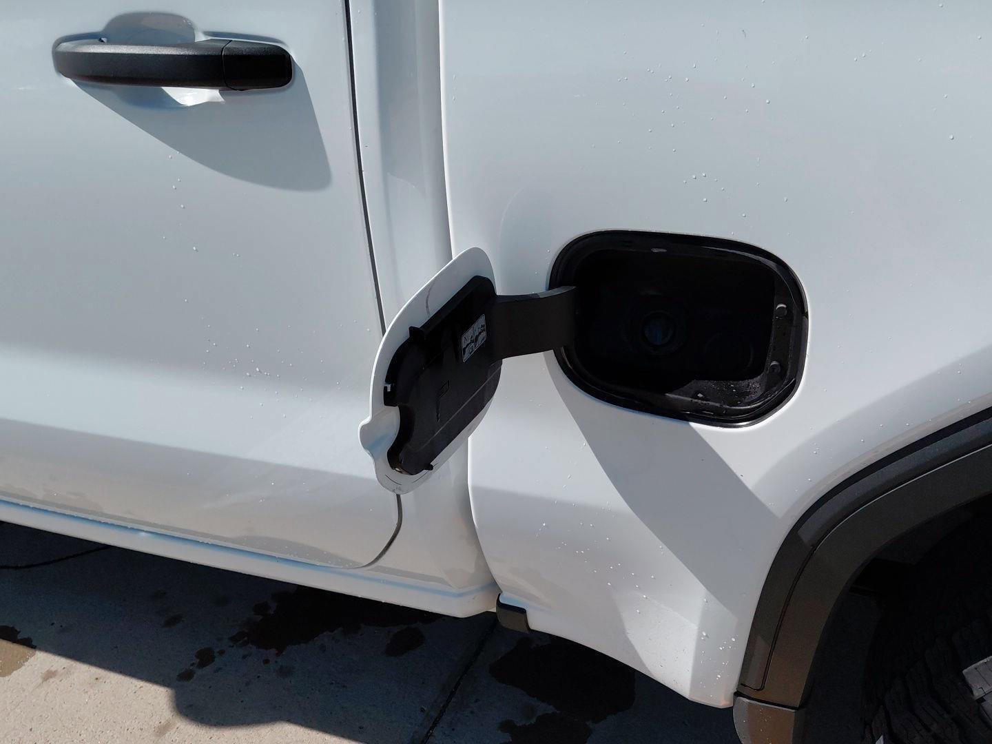 Used 2024 GMC Sierra 1500 Pro w/ Graphite Edition image 21