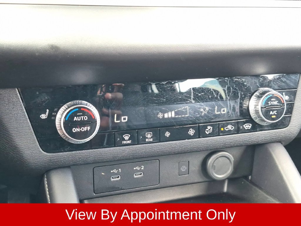 Used 2025 Mitsubishi Outlander SE AWD/4WD image 17