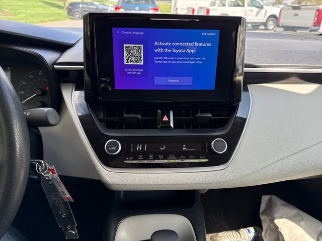 Used 2025 Toyota Corolla LE image 26