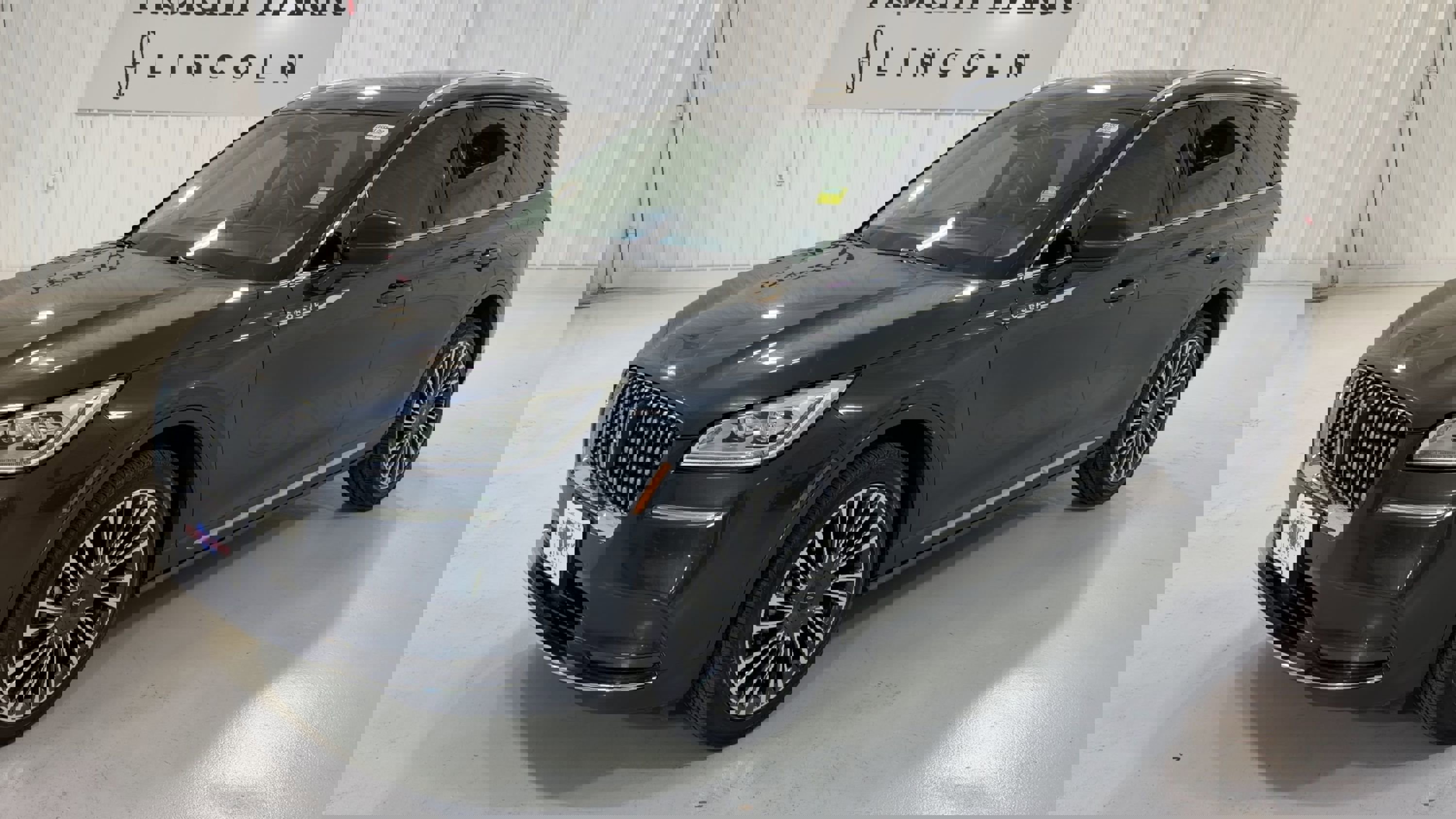 Used 2020 Lincoln Corsair Reserve w/ Equipment Group 201A image 5