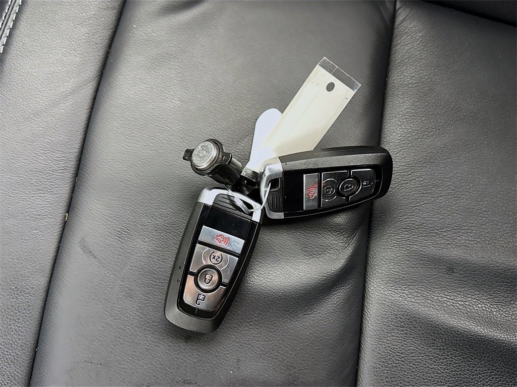 Used 2025 Ford Bronco Outer Banks image 35