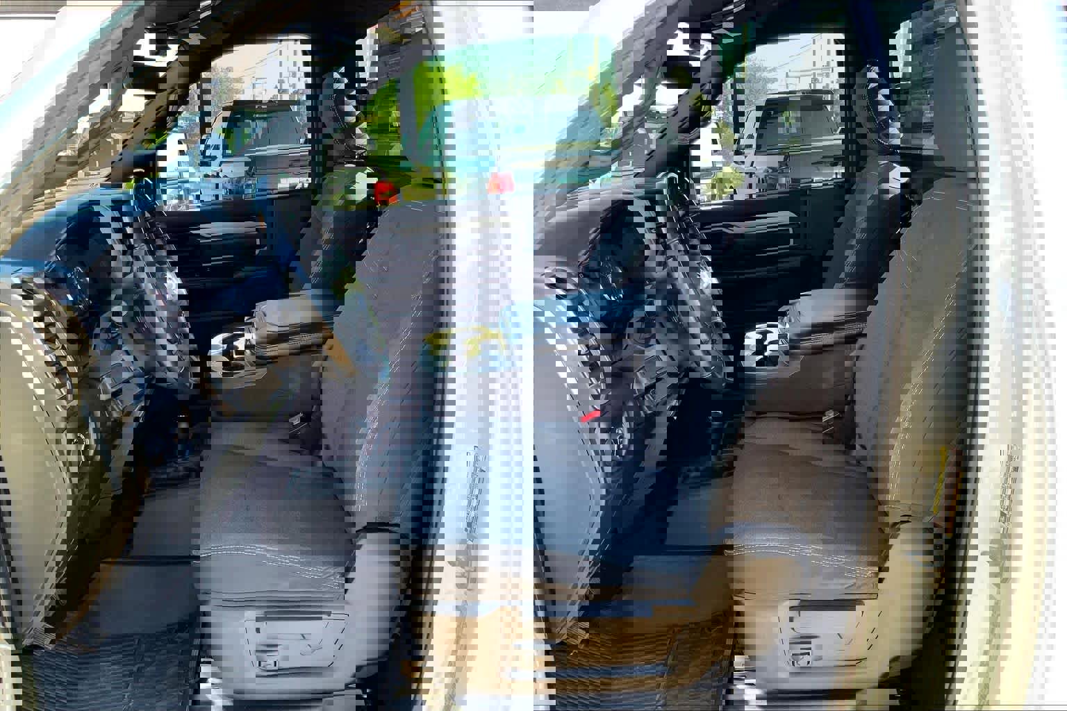 Used 2024 RAM 3500 Tradesman w/ Safety Group image 8