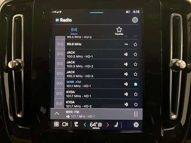 Used 2025 Volvo XC40 B5 Plus image 41