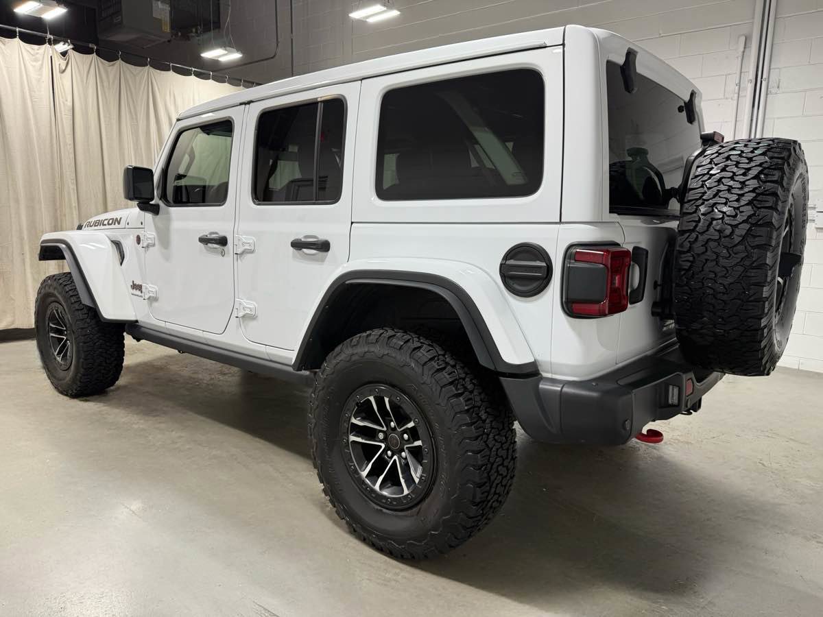 Used 2024 Jeep Wrangler Unlimited Rubicon image 5
