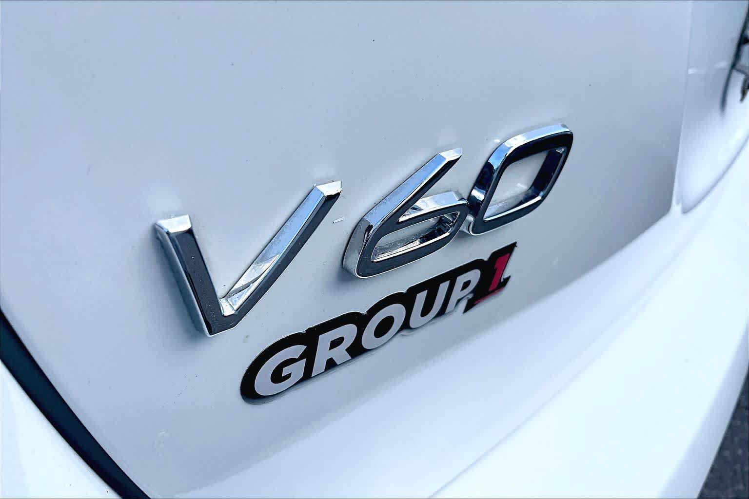 Used 2018 Volvo V60 T5 Cross Country w/ Convenience Package AWD/4WD image 10
