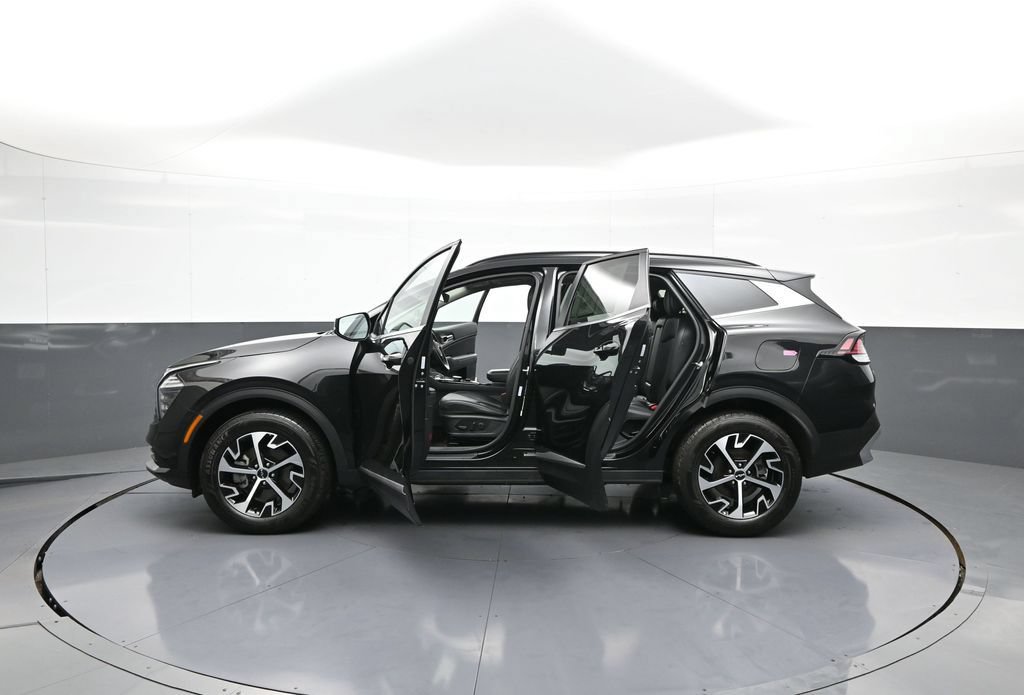 Certified 2025 Kia Sportage EX w/ EX Premium Package AWD/4WD image 44
