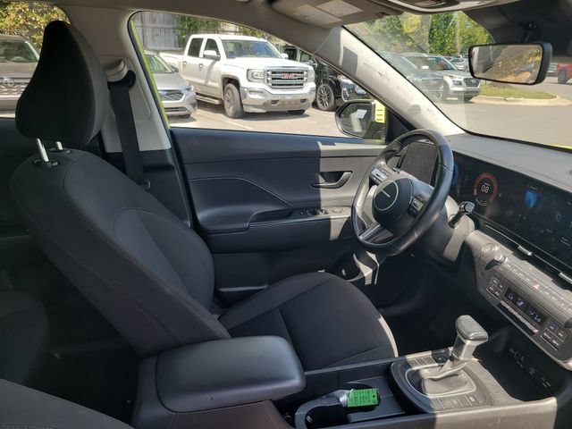 Used 2025 Hyundai Kona SEL FWD image 24
