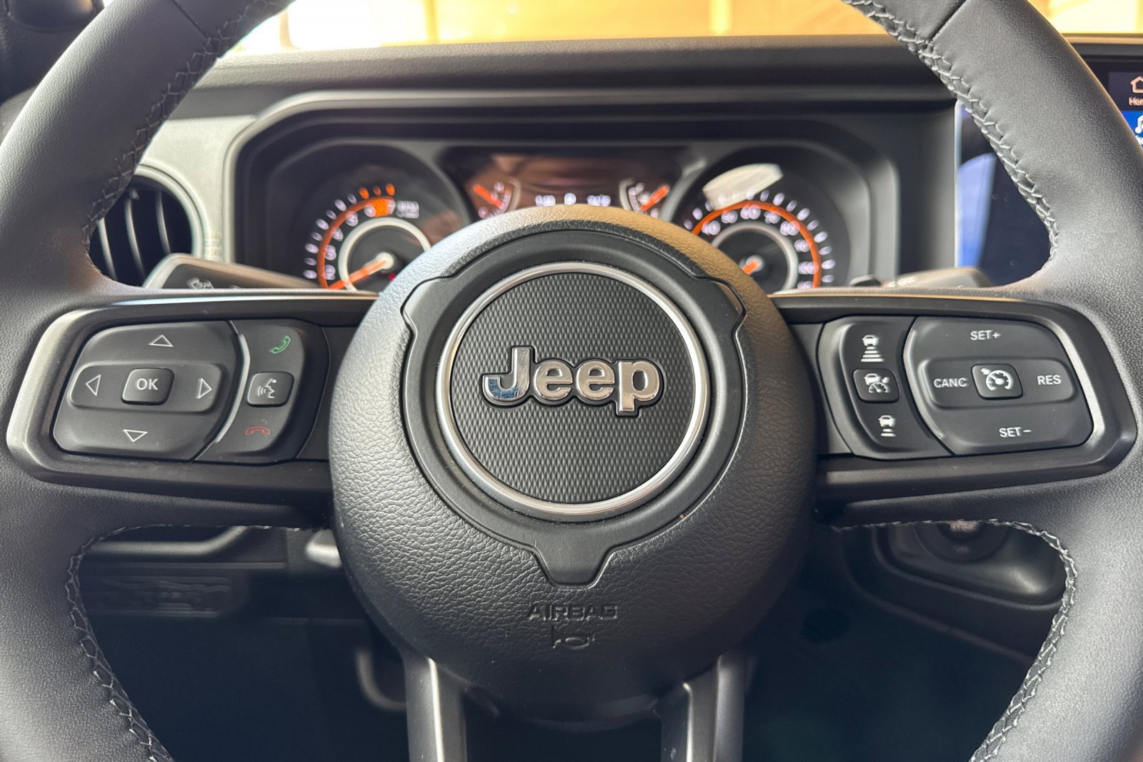 Used 2025 Jeep Wrangler Unlimited Sport AWD/4WD image 28