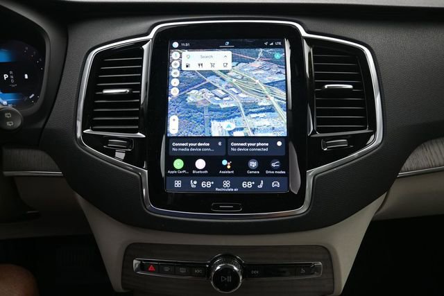 Used 2023 Volvo XC90 B6 Plus w/ Protection Package Premier AWD/4WD image 11