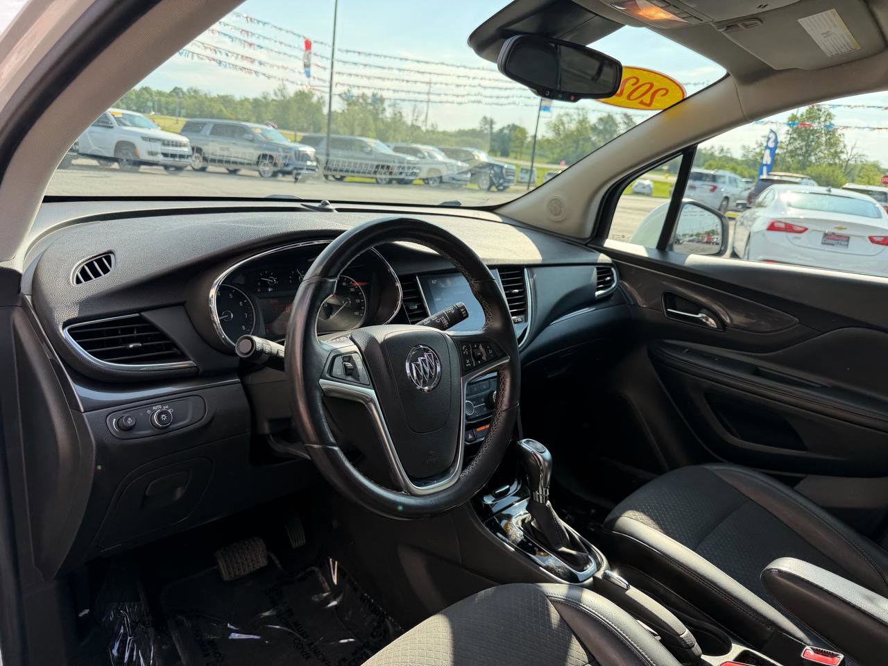 Used 2020 Buick Encore Preferred FWD image 13