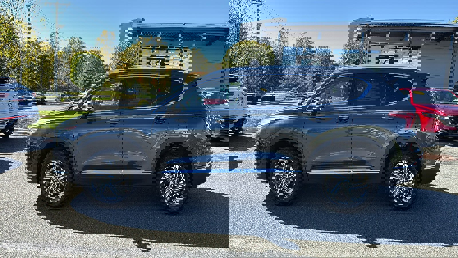 Used 2023 Hyundai Santa Fe SEL w/ Premium Package image 6