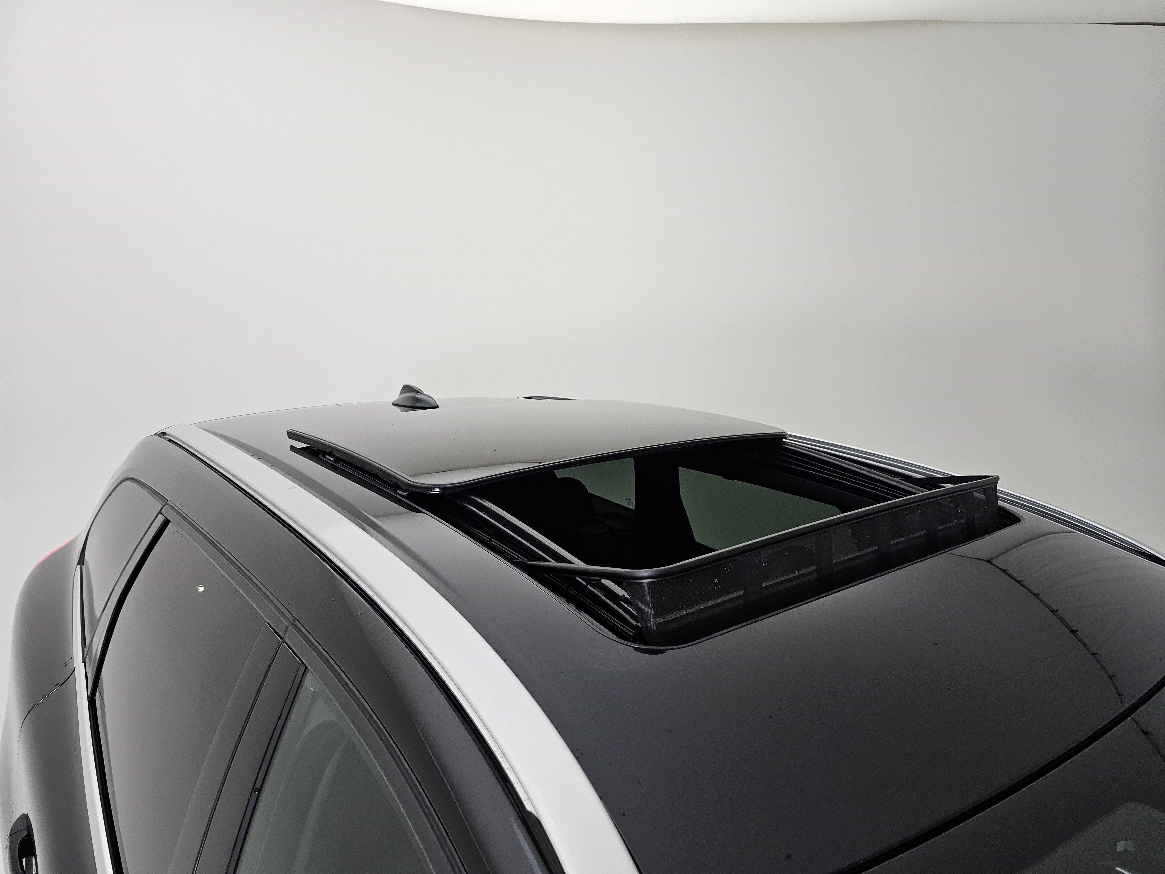 Used 2015 Volvo XC60 T5 image 39