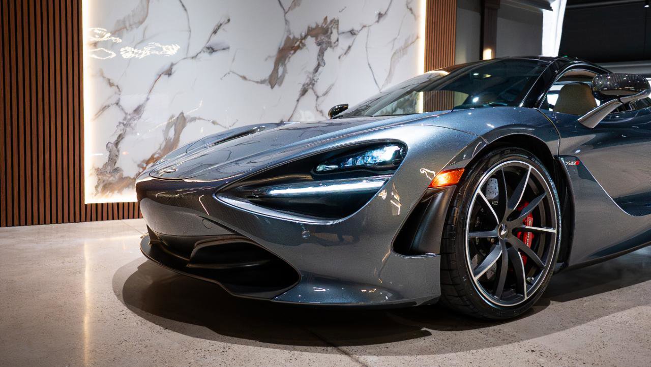 Used 2018 McLaren 720S Luxury RWD image 38