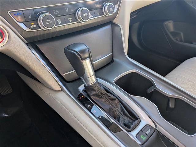 Used 2018 Honda Accord Touring image 15