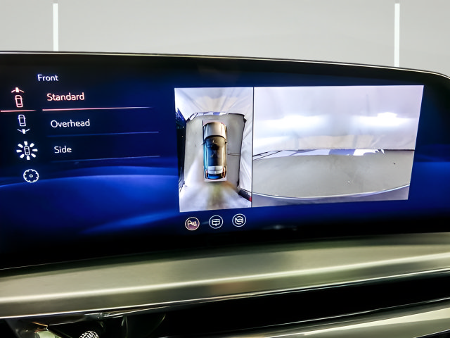 Used 2024 Cadillac Lyriq Luxury AWD/4WD image 21